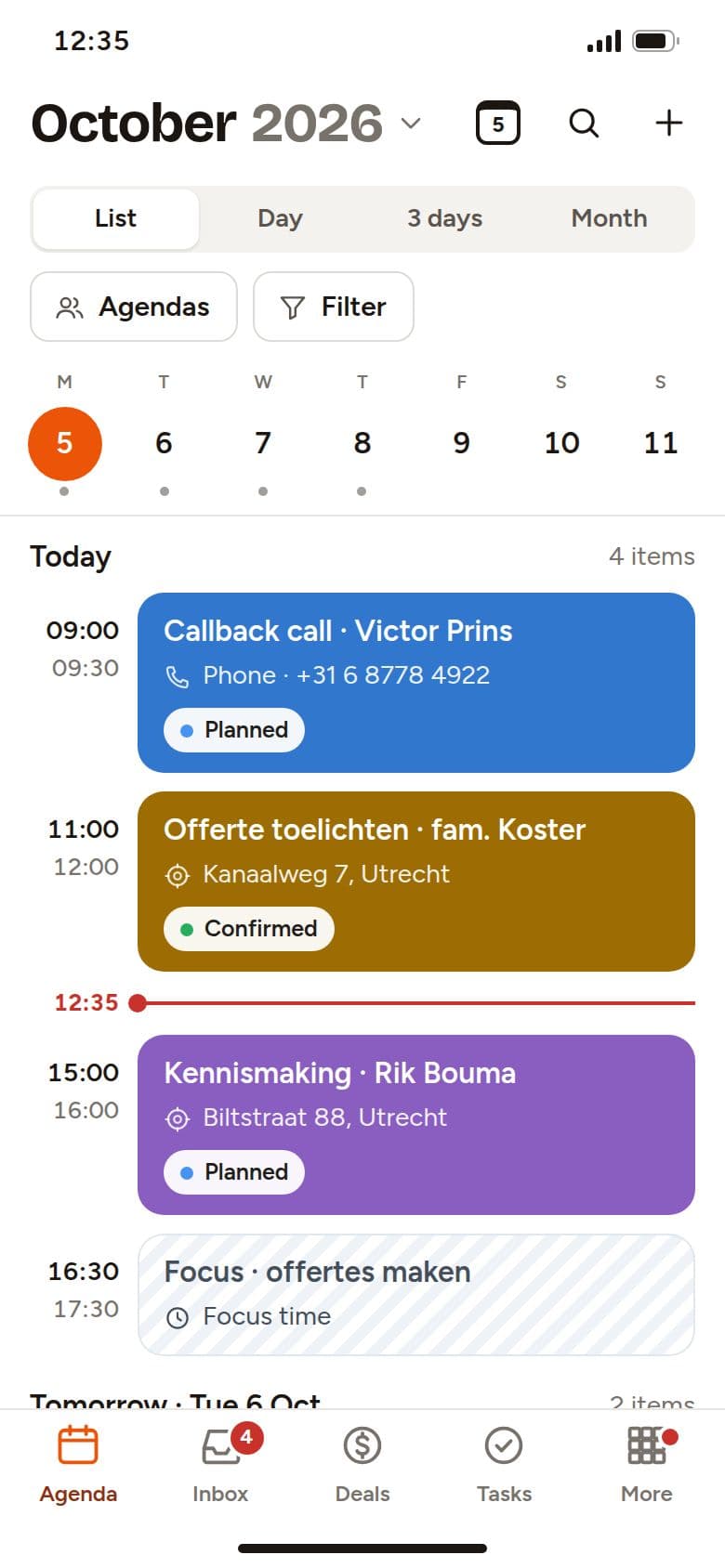 The calendar in Sealbuddy on a phone